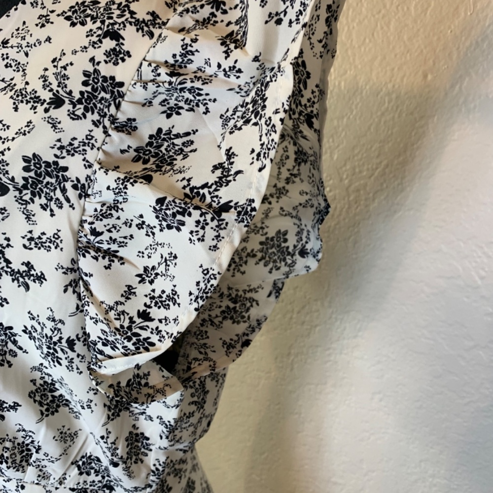 Bohme black and white floral dress with pockets NWT size large - Picture 12 of 12